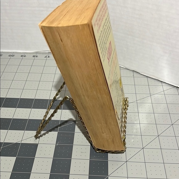 Scarlett Book by Alexandra Ripley - Picture 4 of 8